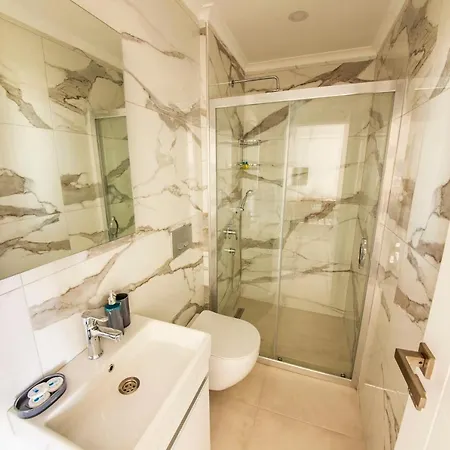 Granda Lambuka アパート *